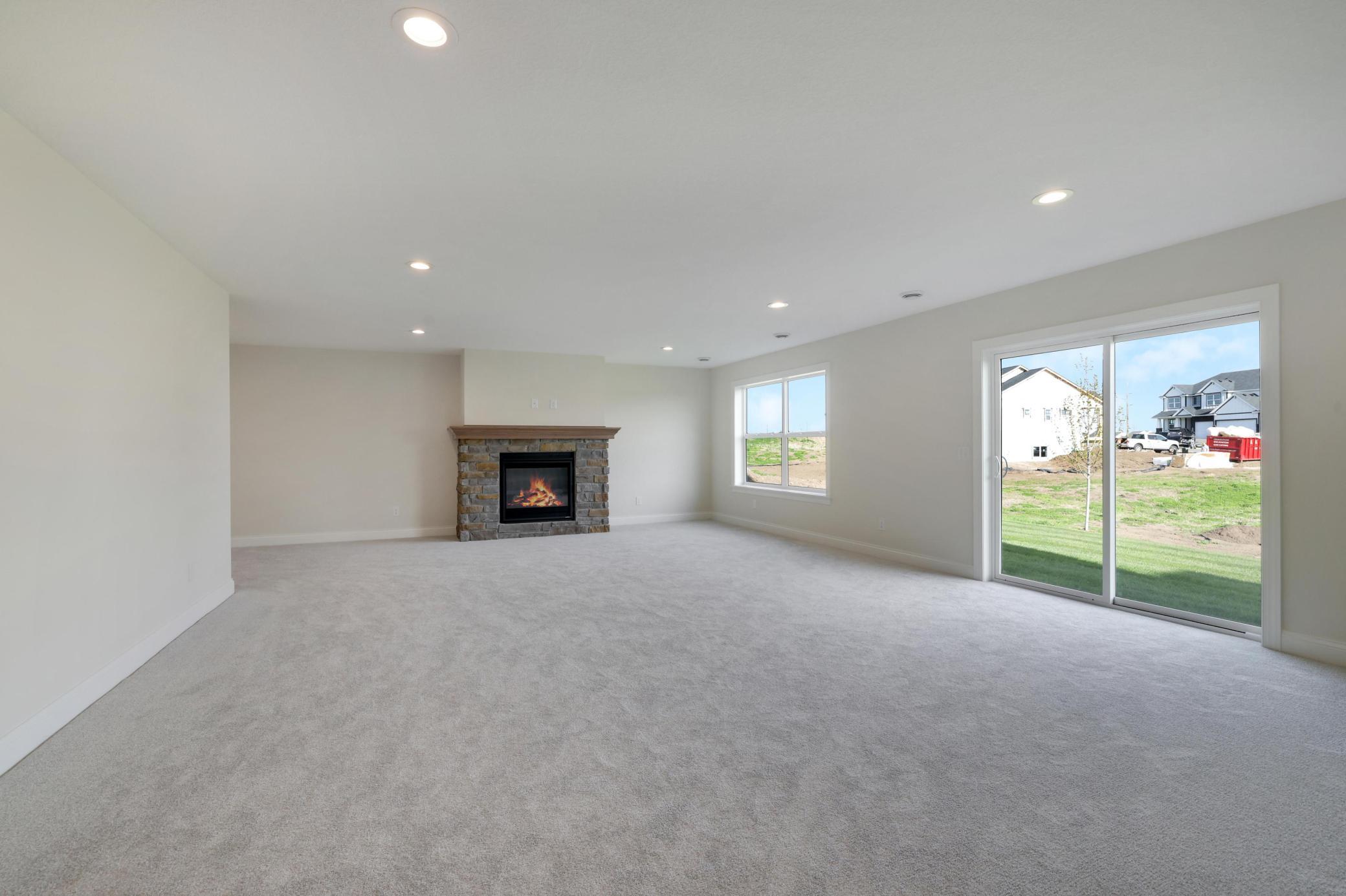 13822 Arrowhead Way