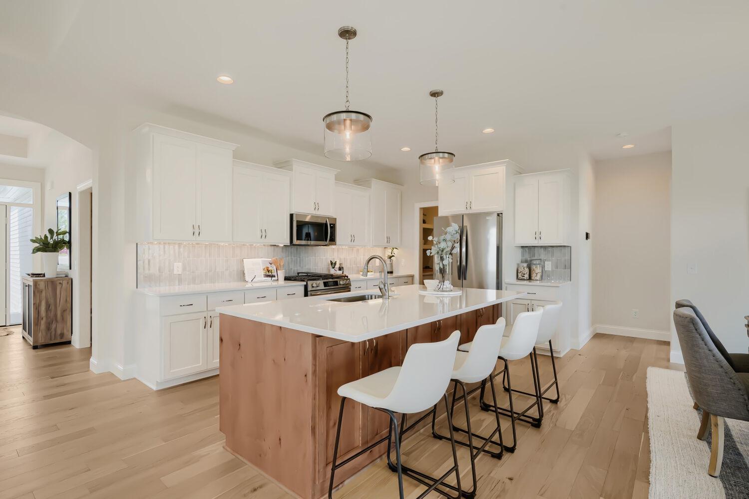 1225 136th Street E