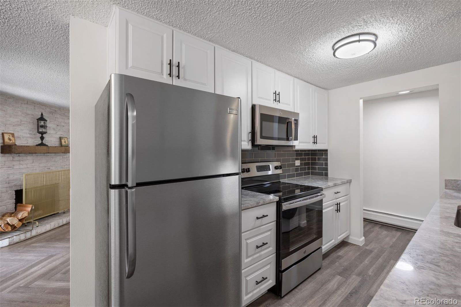 2700 S Holly Street Unit: 100