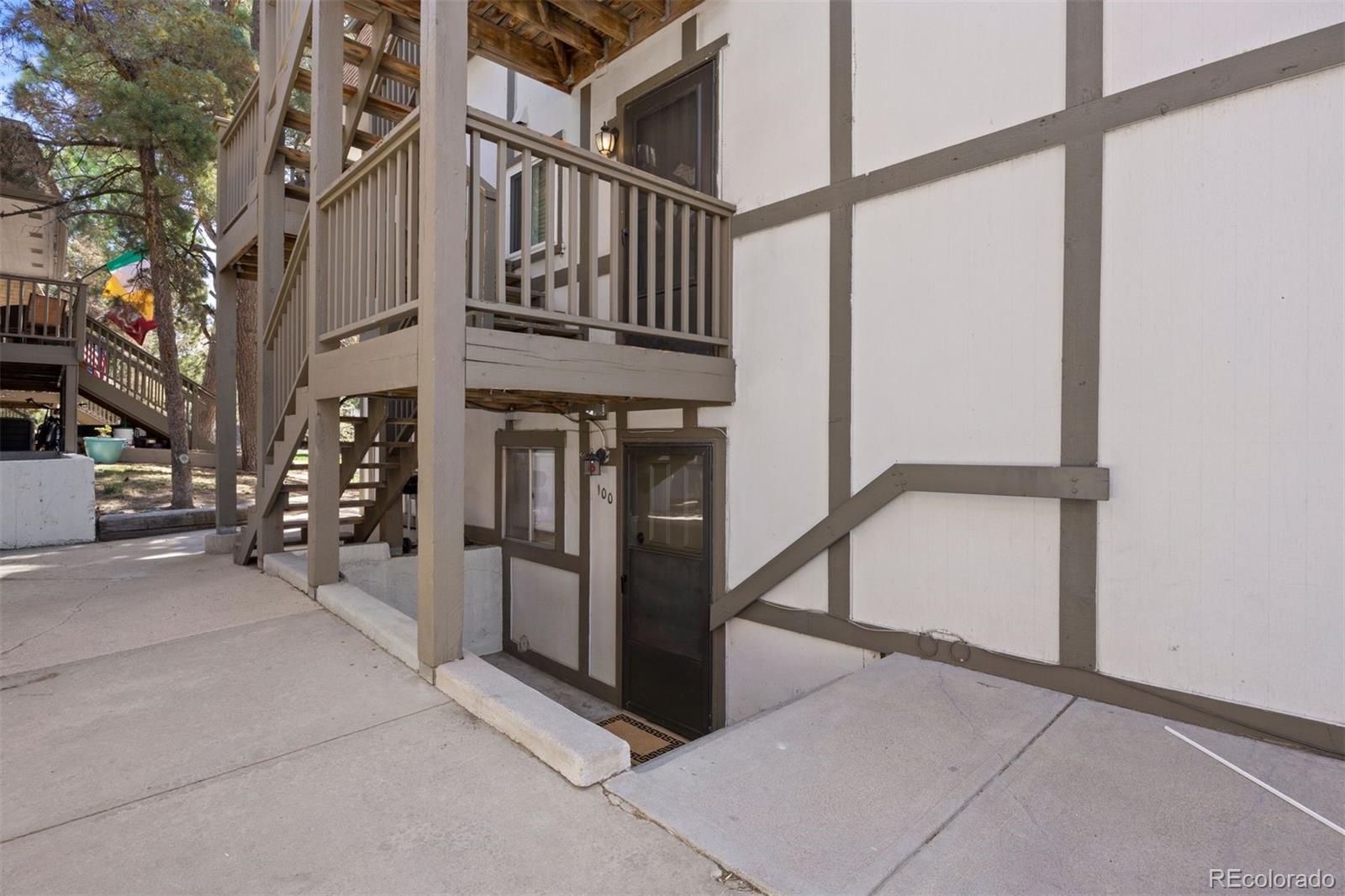 2700 S Holly Street Unit: 100