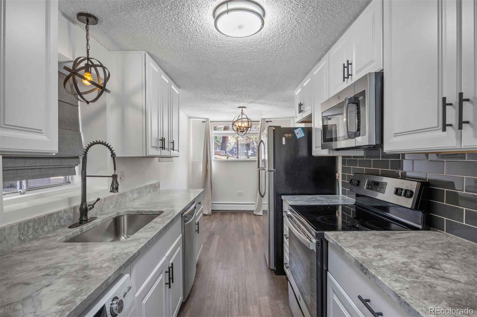 2700 S Holly Street Unit: 100