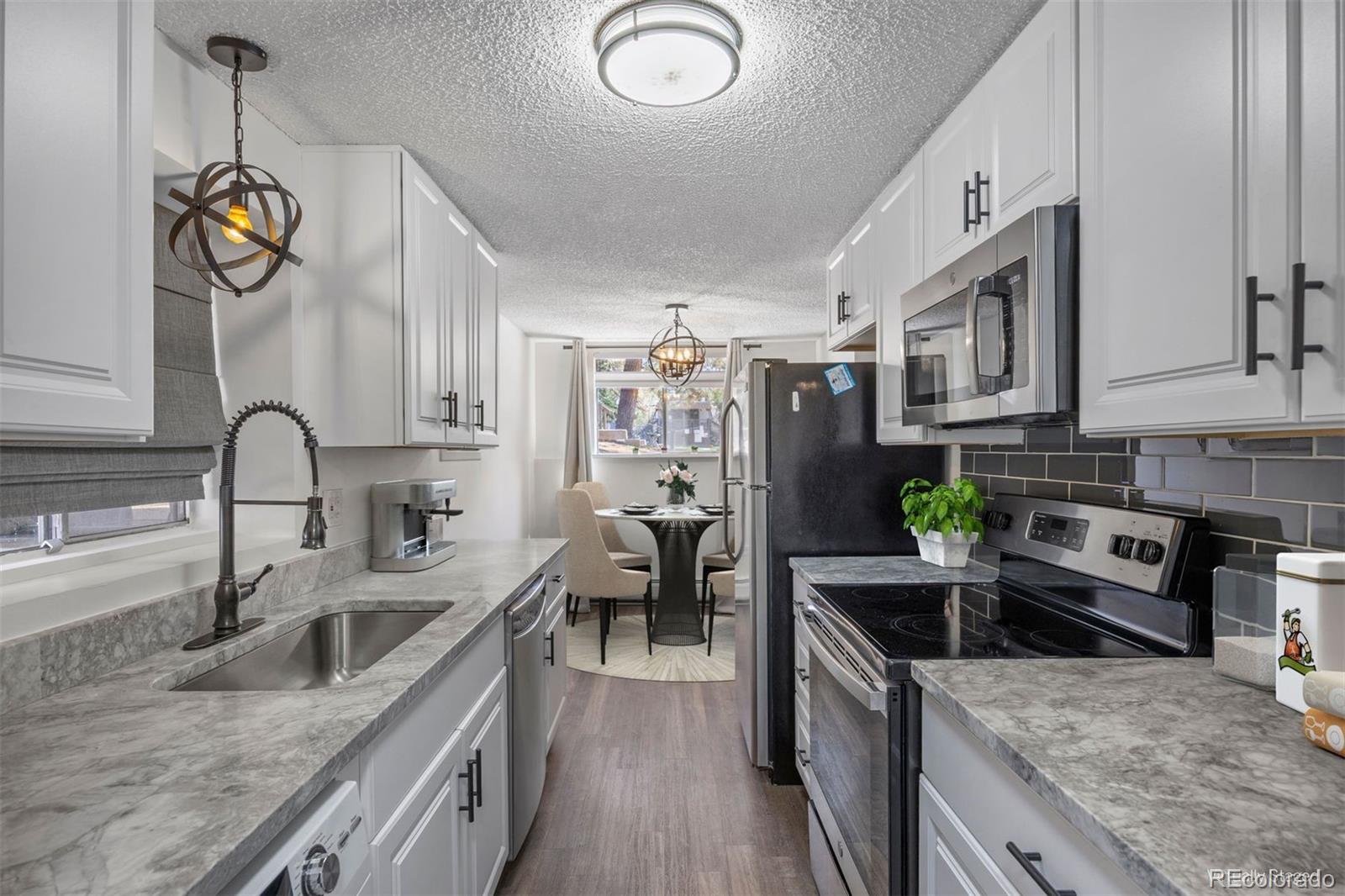 2700 S Holly Street Unit: 100