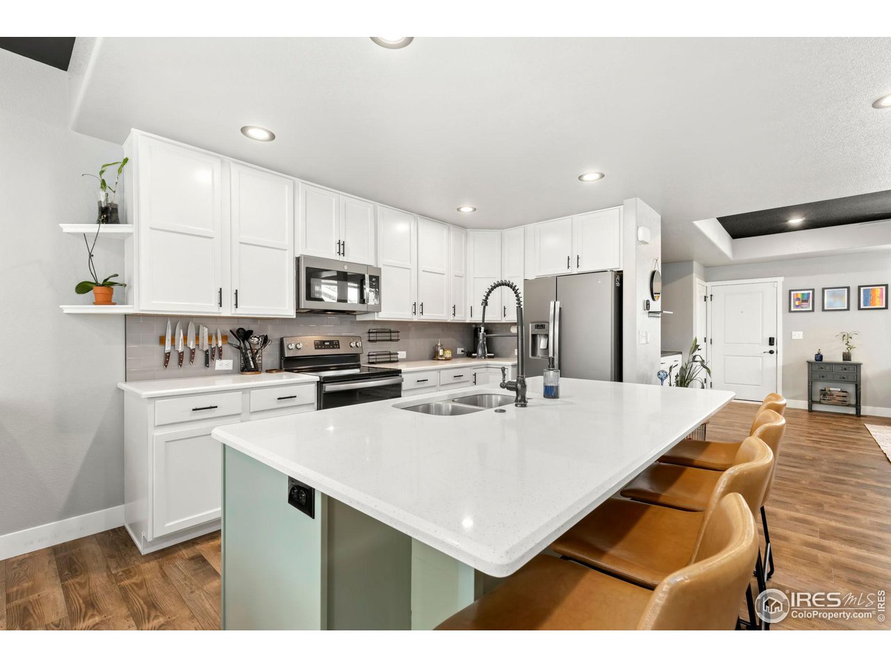 306 SE 4th St