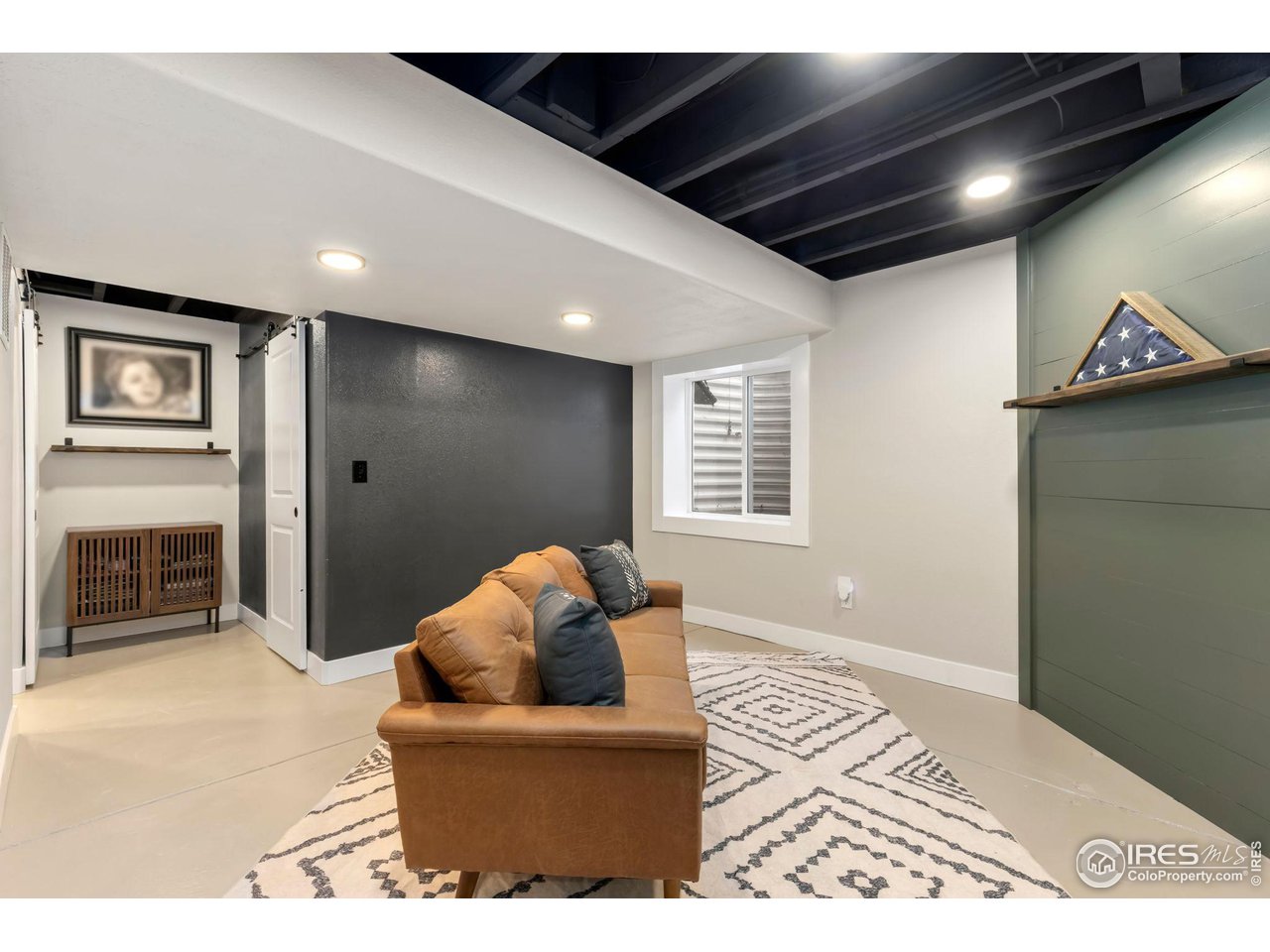 306 SE 4th St