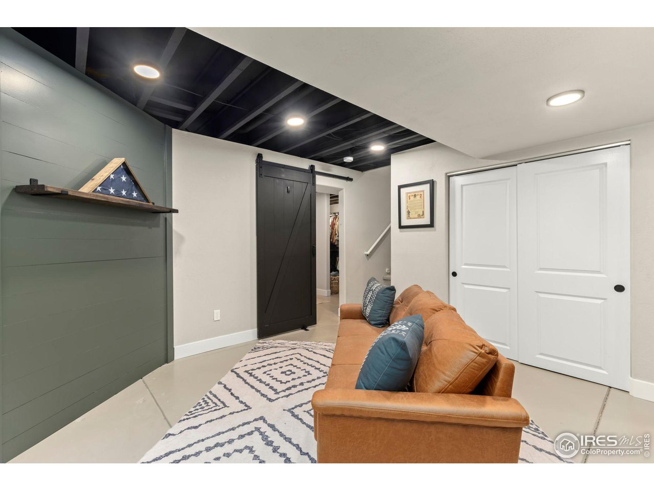 306 SE 4th St
