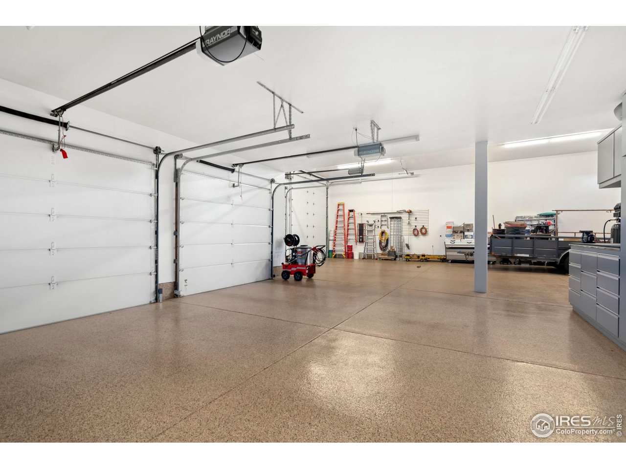 7742 Park Ridge Cir