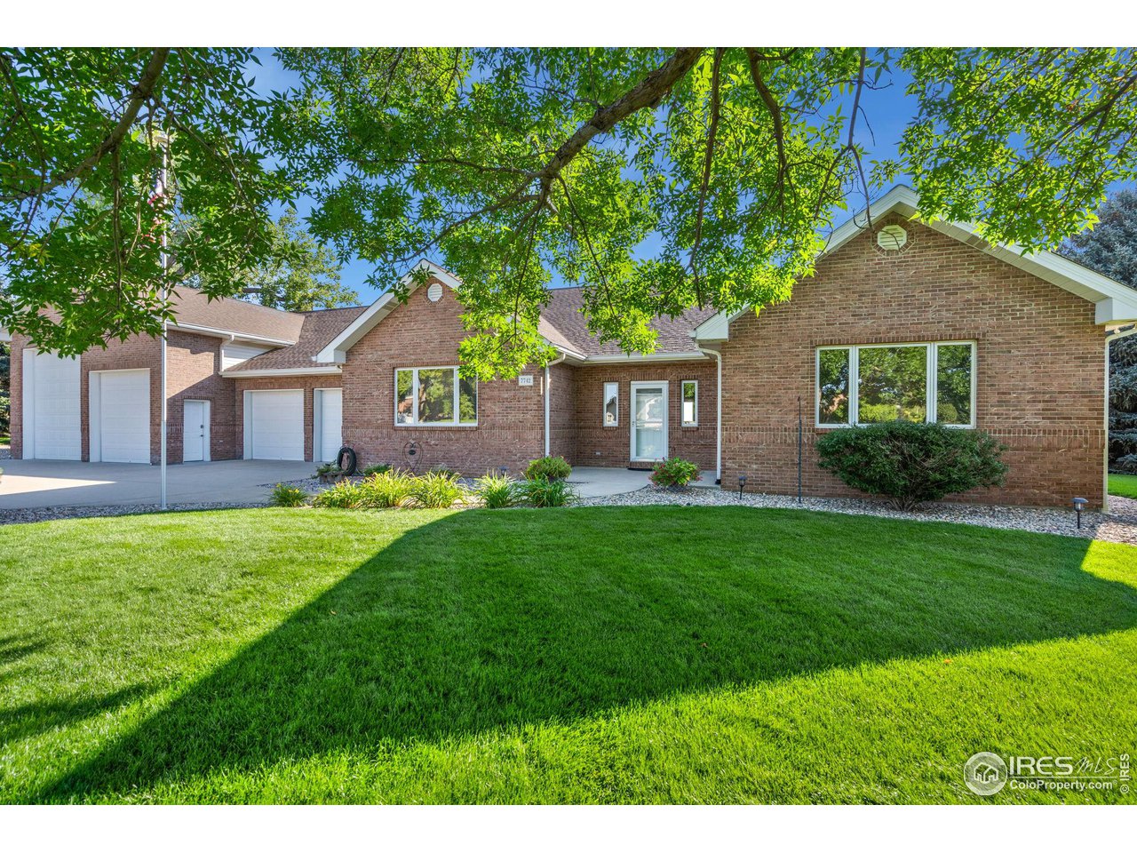 7742 Park Ridge Cir