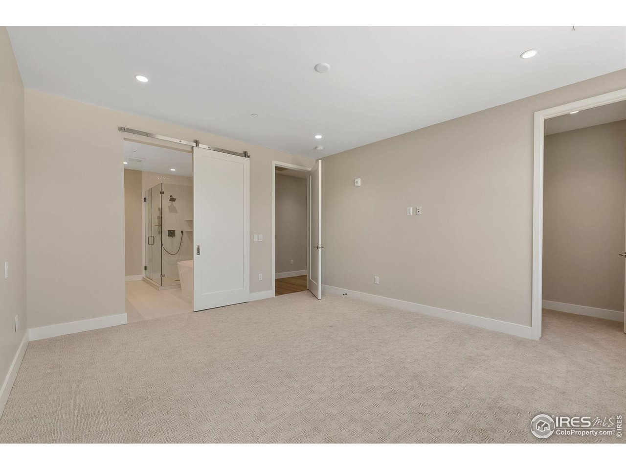 205 E 6th St 203