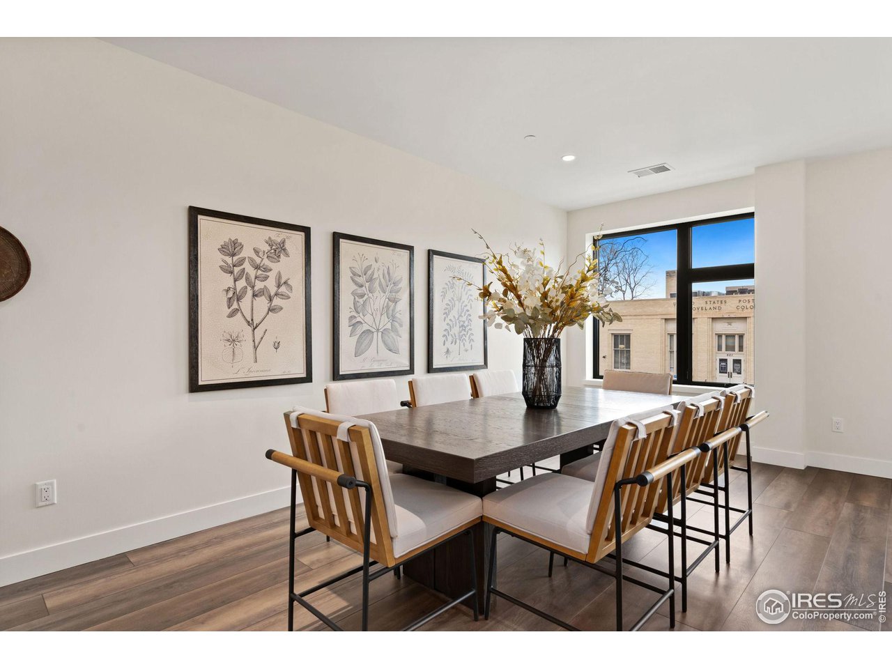 205 E 6th St 201