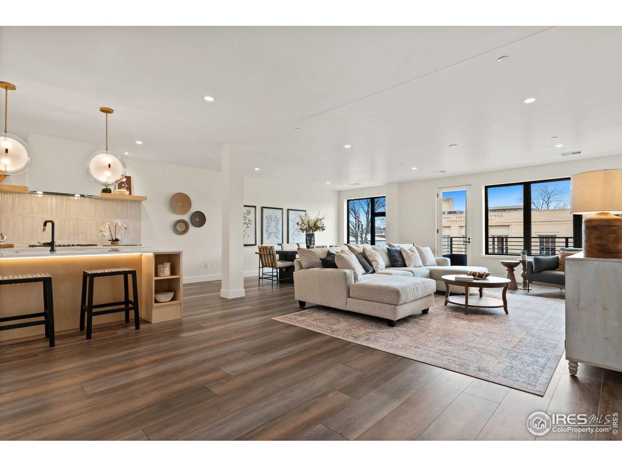 205 E 6th St 201