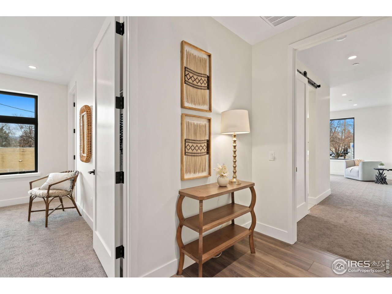 205 E 6th St 201