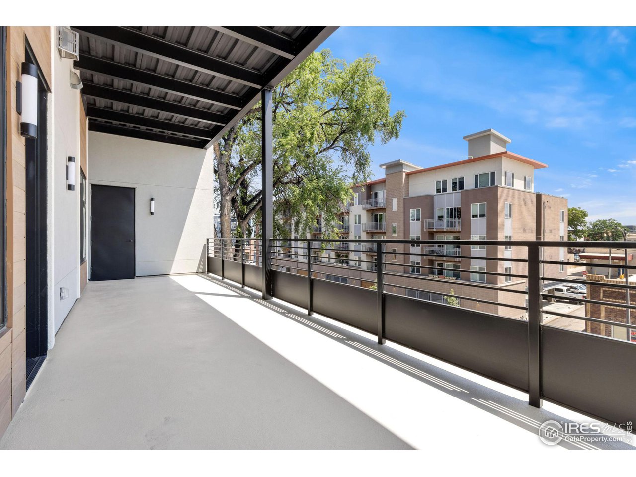 205 E 6th St 305