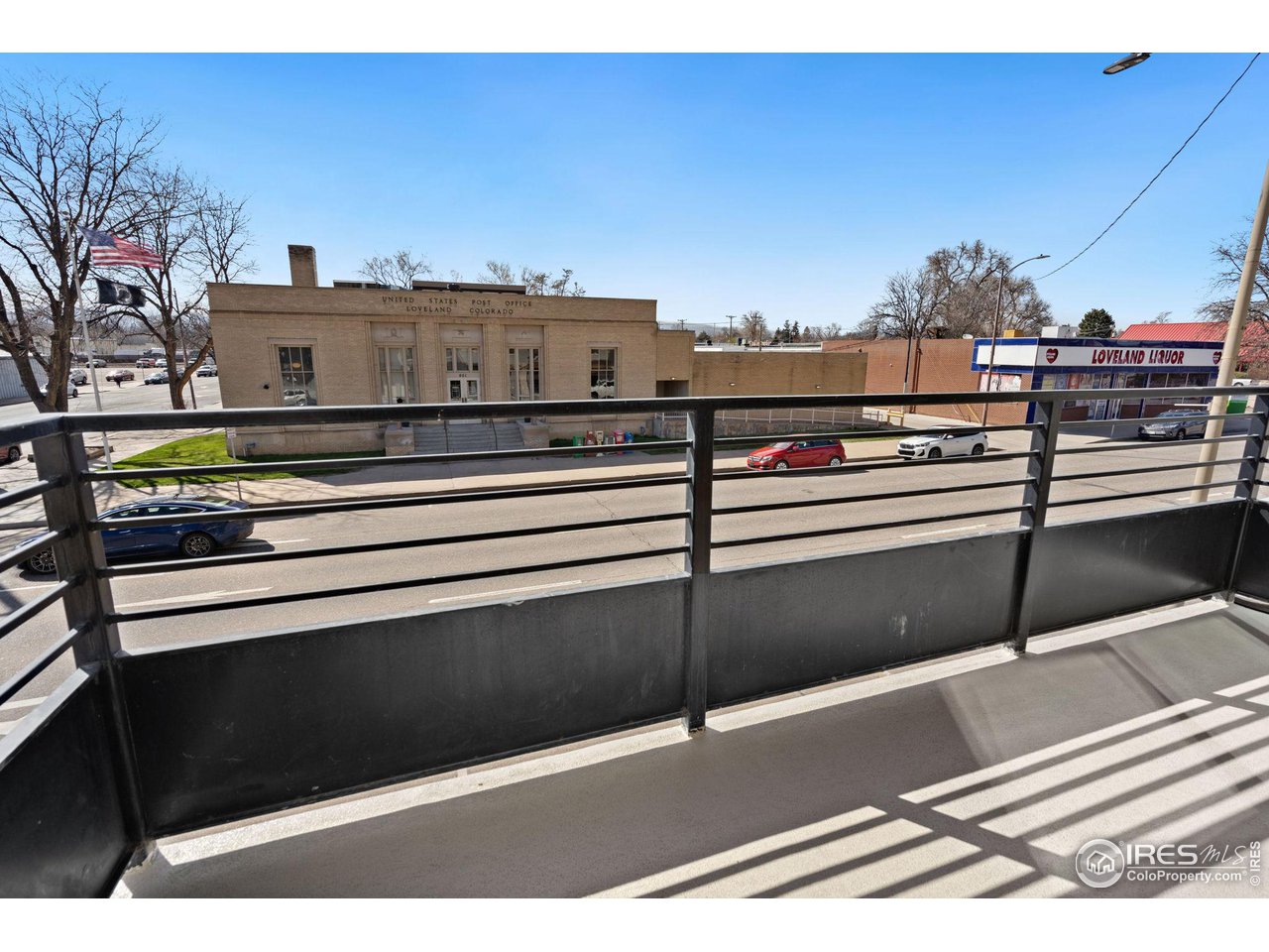205 E 6th St 200