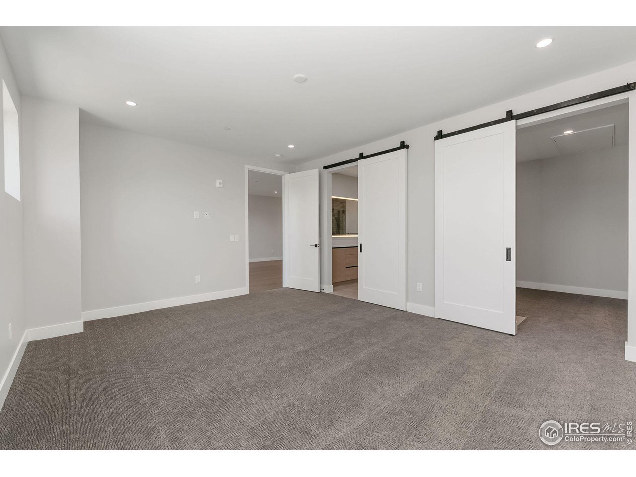 205 E 6th St 302