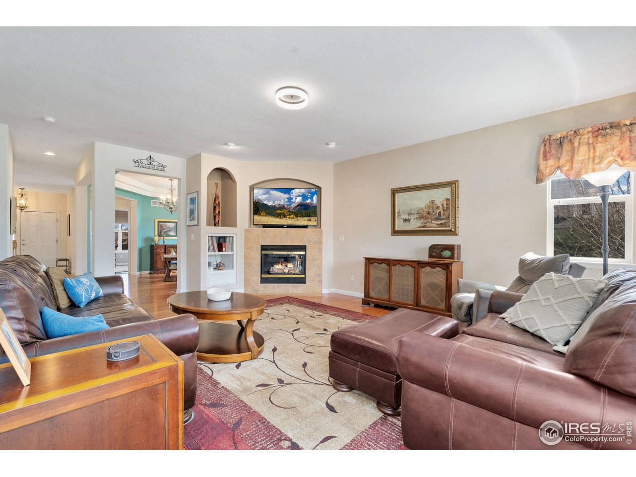 3353 New Castle Dr