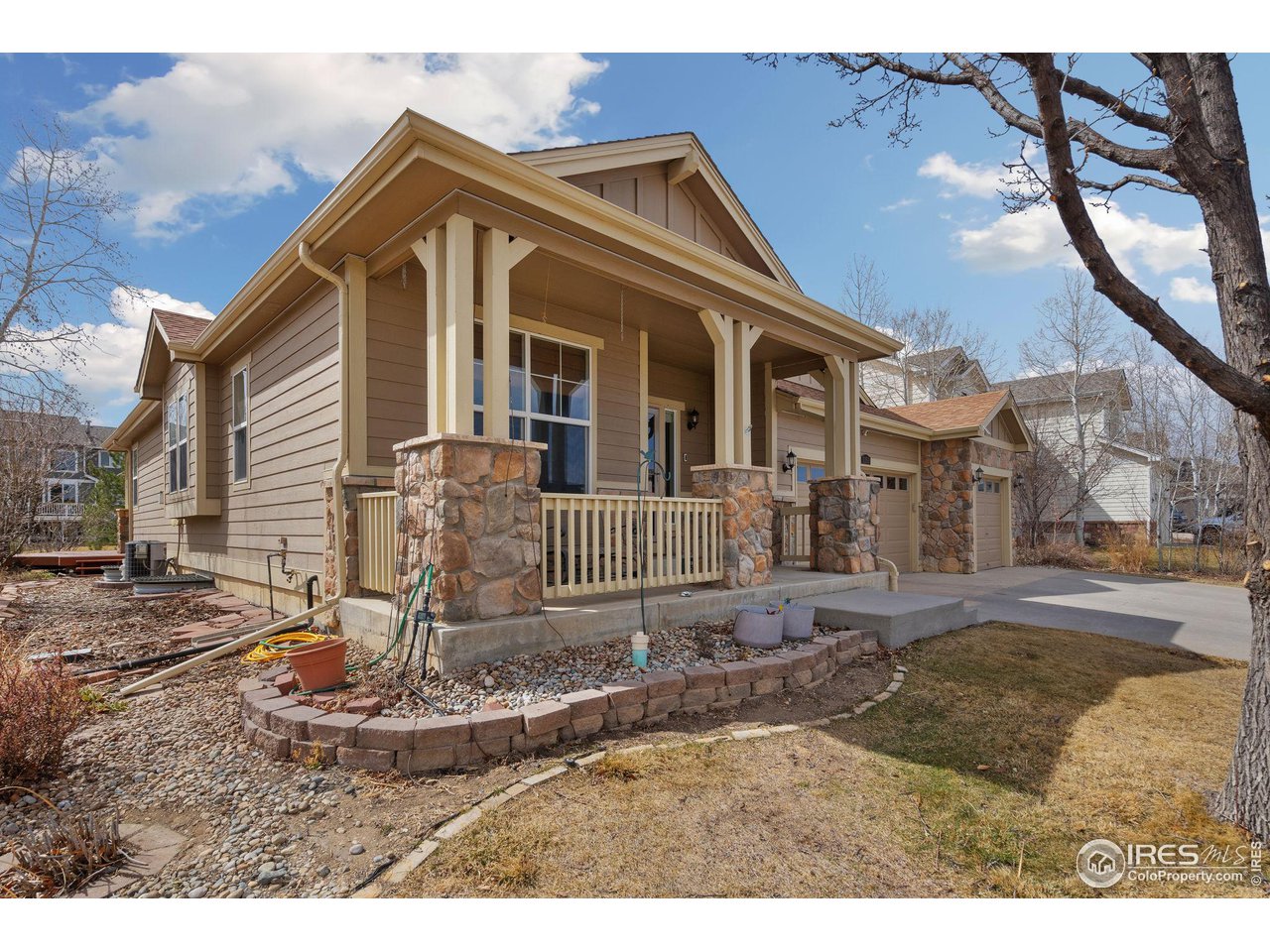3353 New Castle Dr