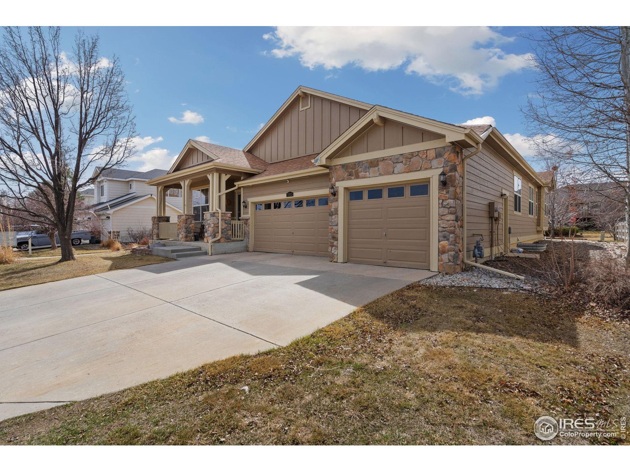 3353 New Castle Dr