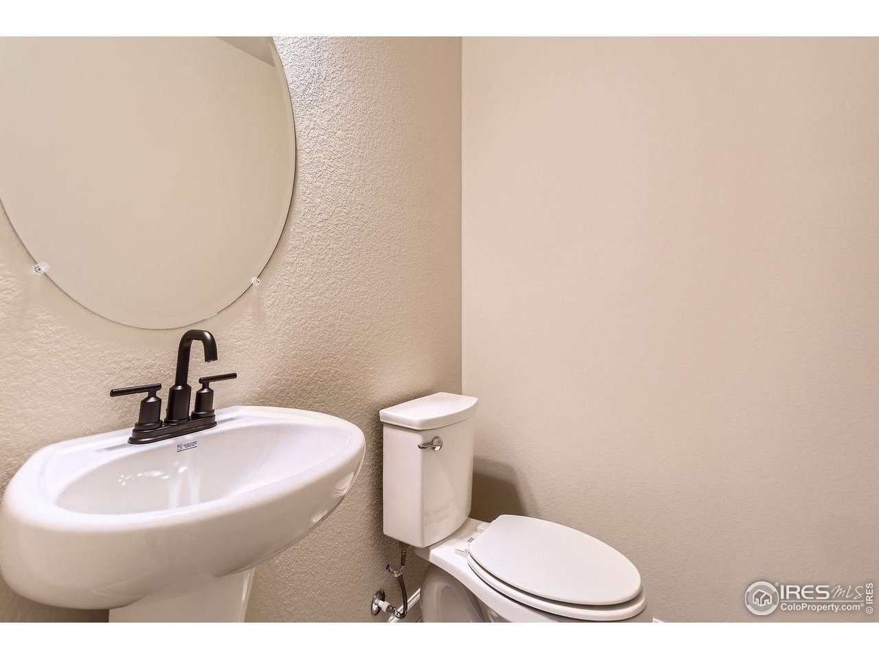 1002 Collamer Dr 2
