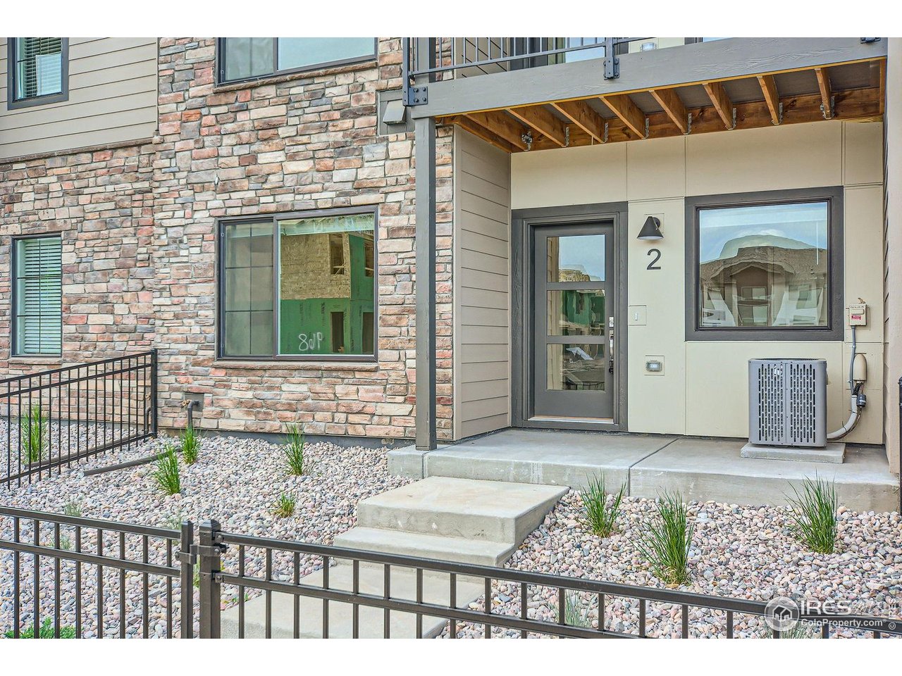 1002 Collamer Dr 2