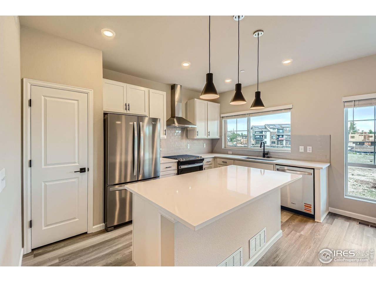 1002 Collamer Dr 2