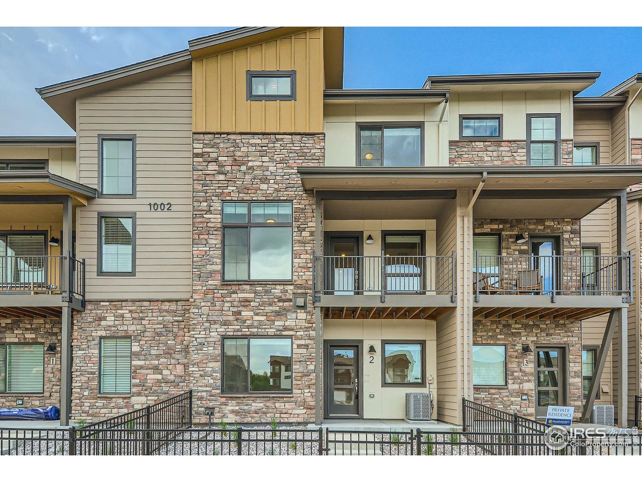 1002 Collamer Dr 2