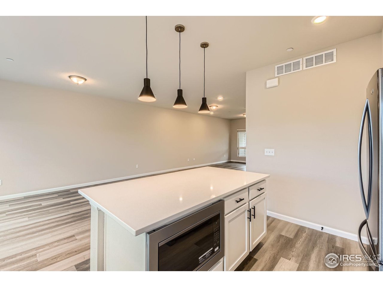 1002 Collamer Dr 2