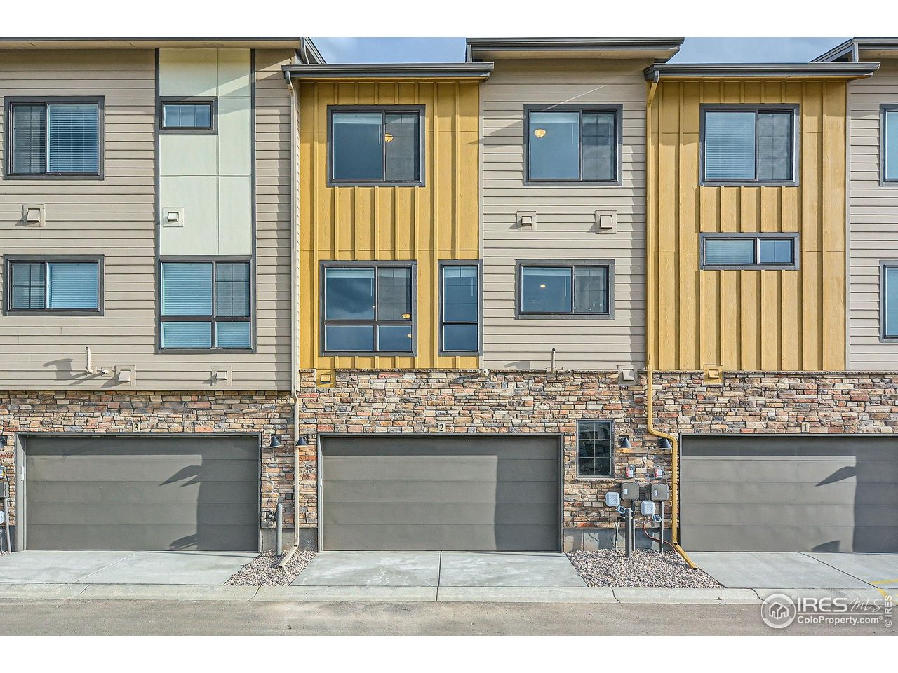 1002 Collamer Dr 2