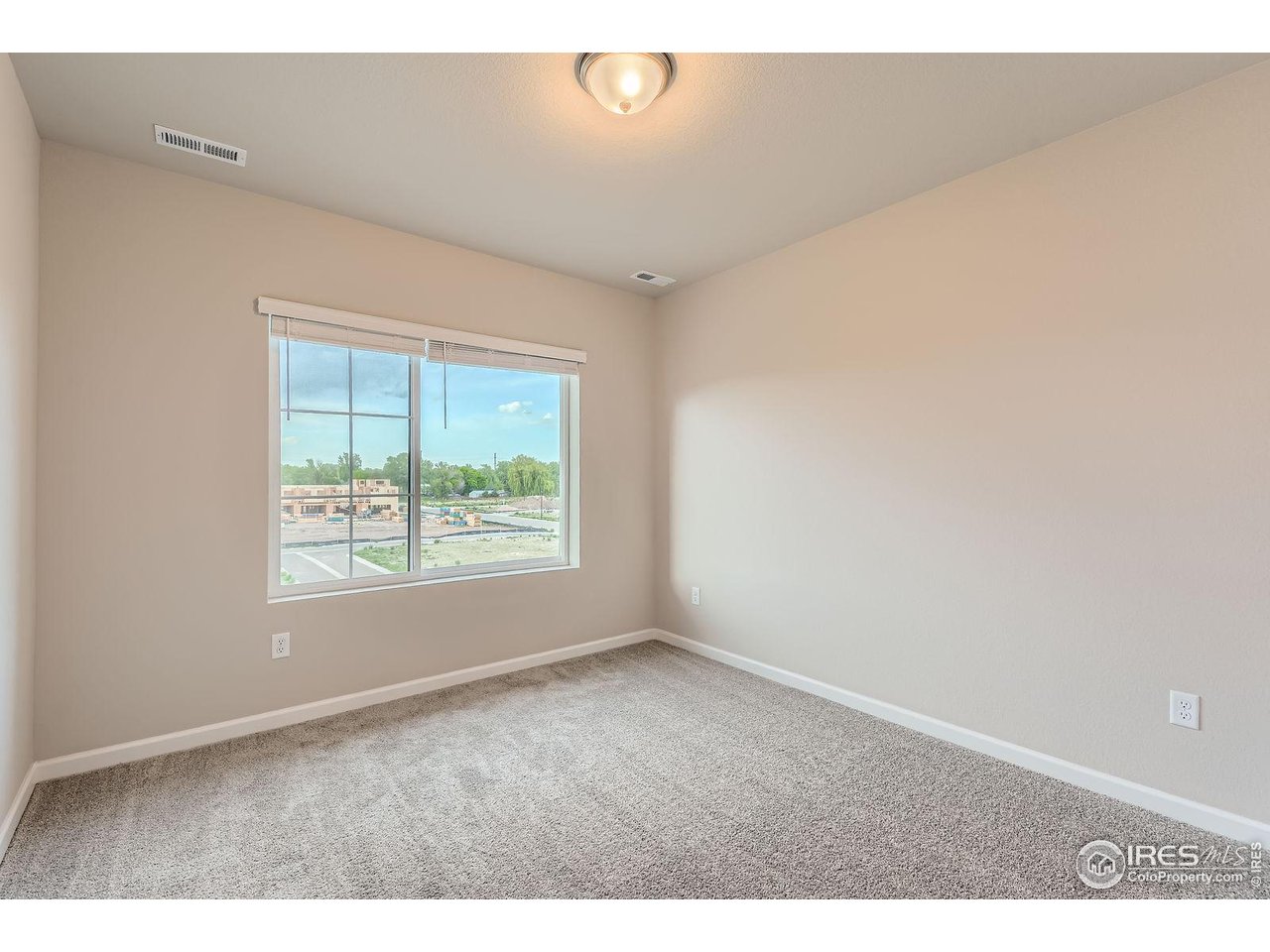 1002 Collamer Dr 2