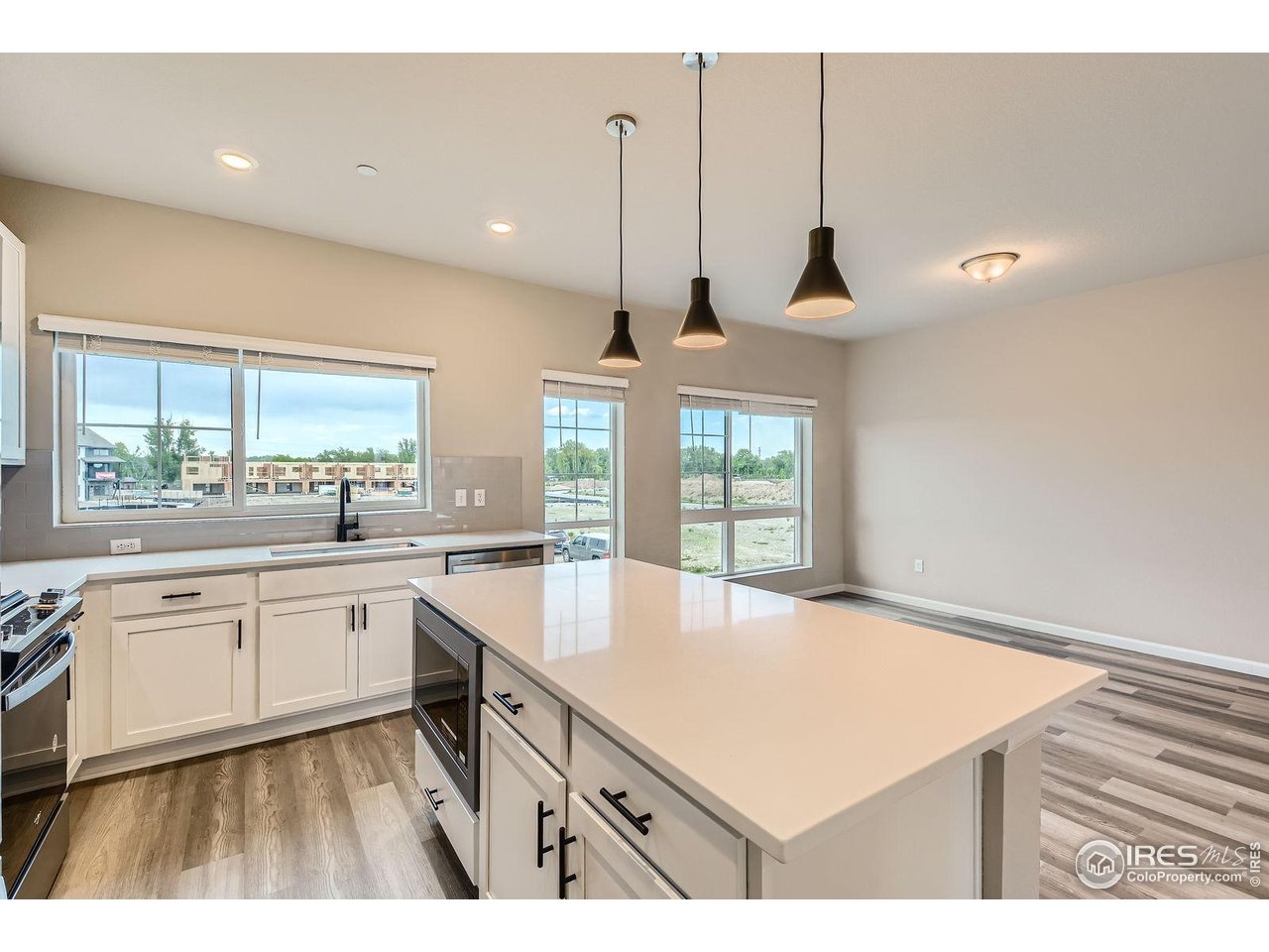 1002 Collamer Dr 2
