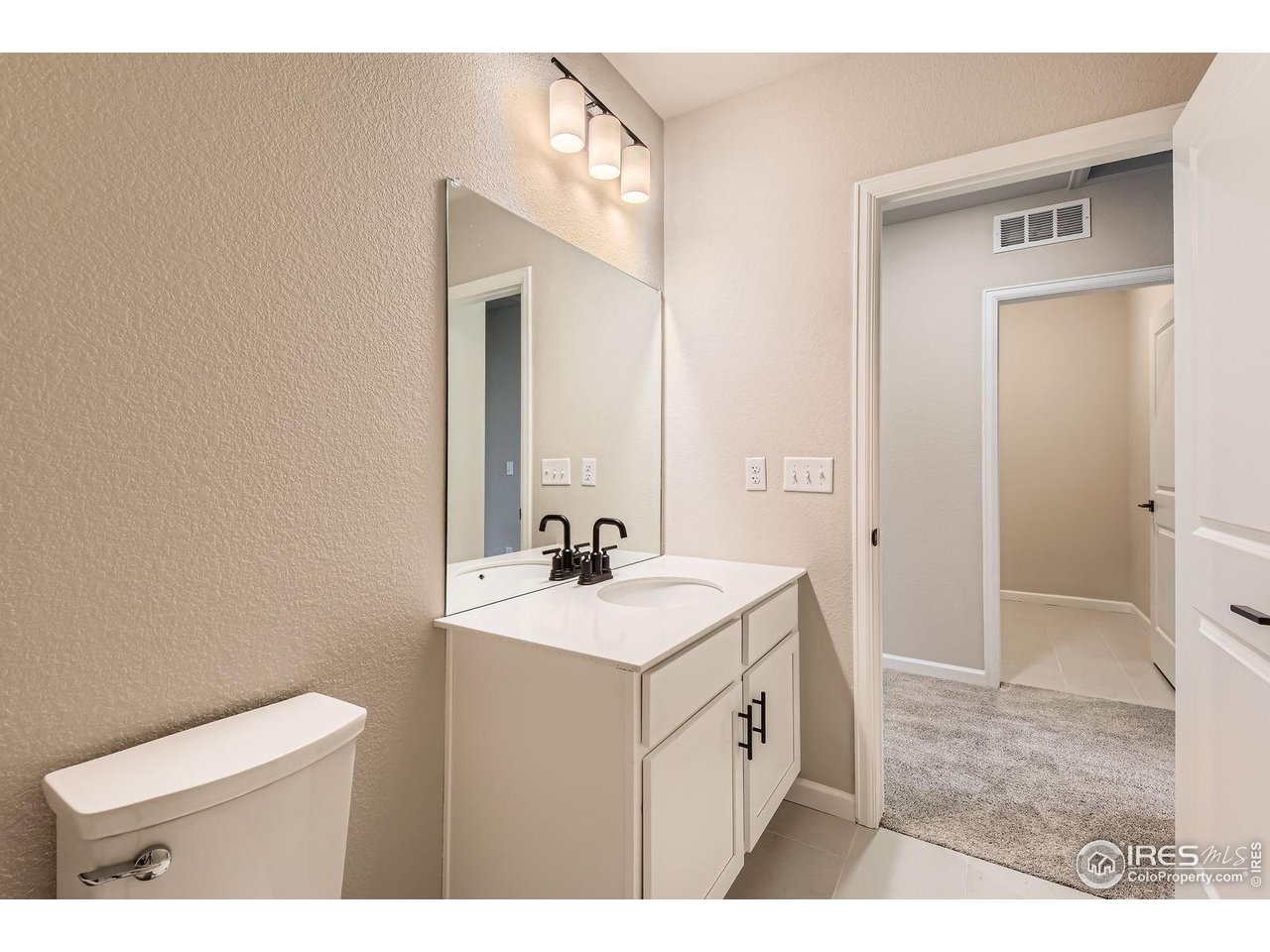 1002 Collamer Dr 2