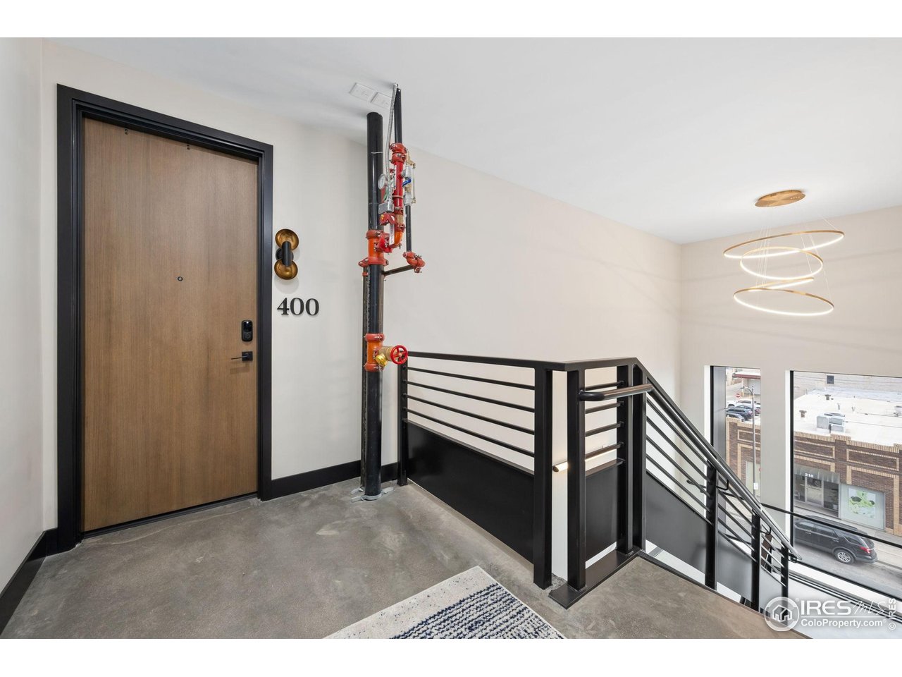 205 E 6th St 400