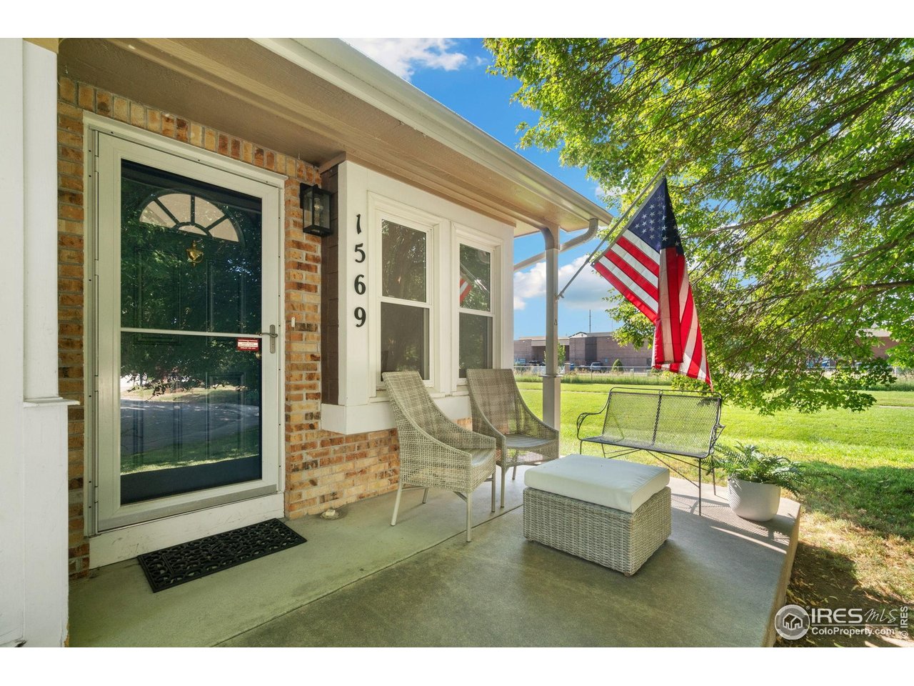 1569 Wellington Ct