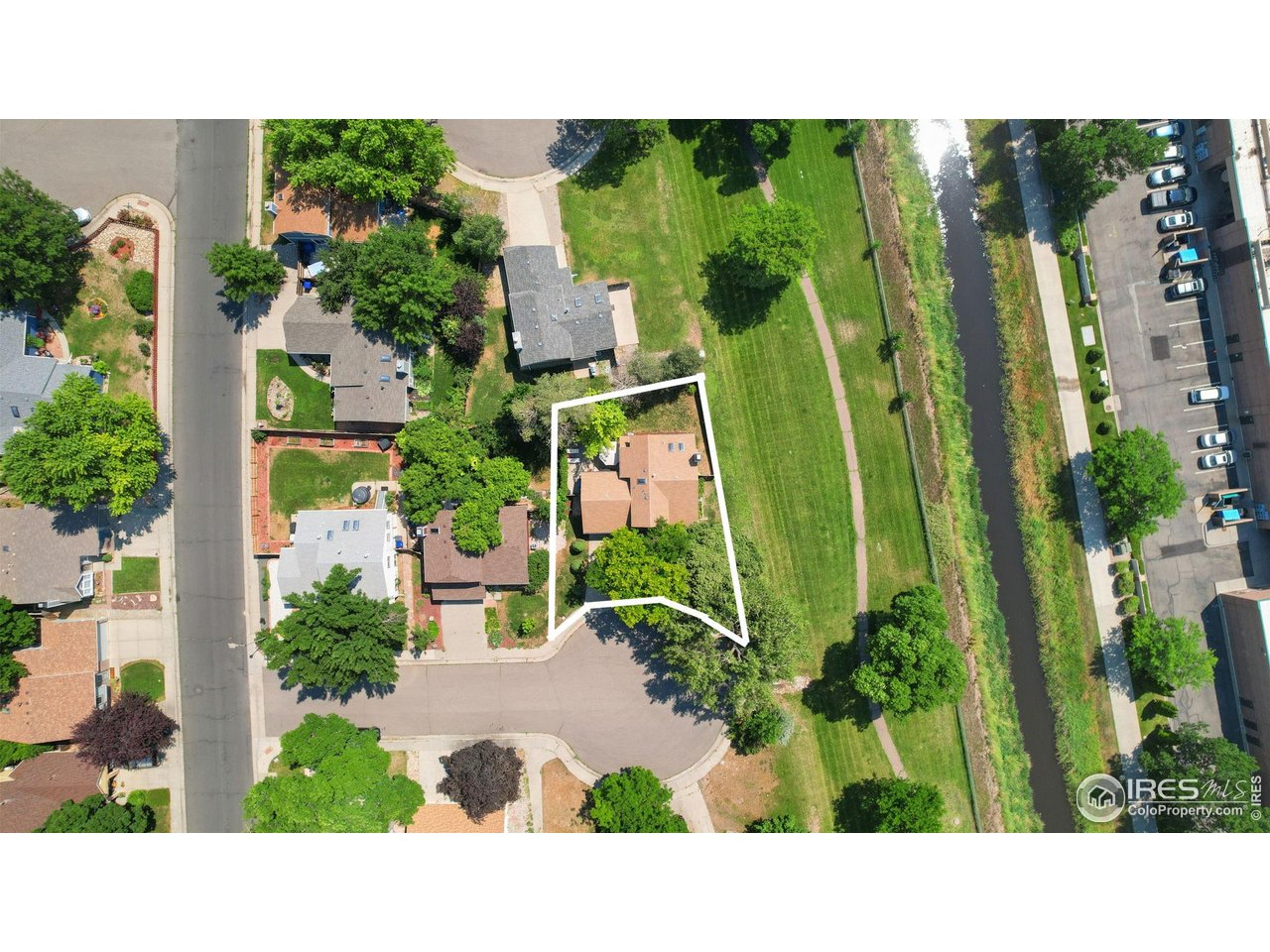 1569 Wellington Ct