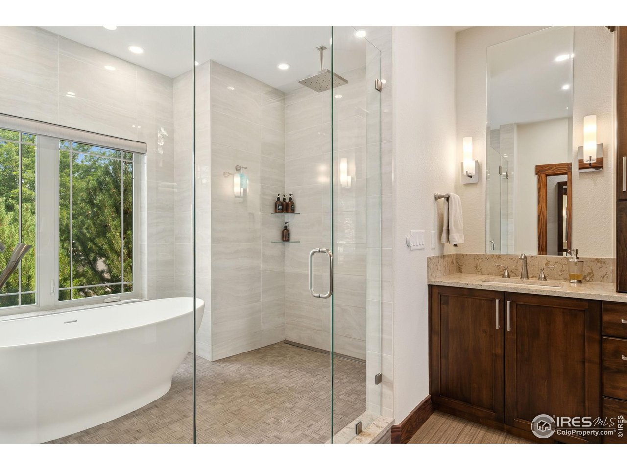 3349 Egret Ct