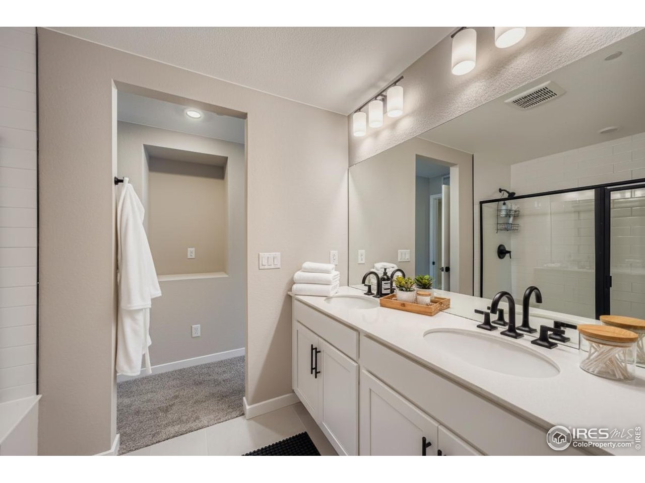 2768 Bear Springs Cir