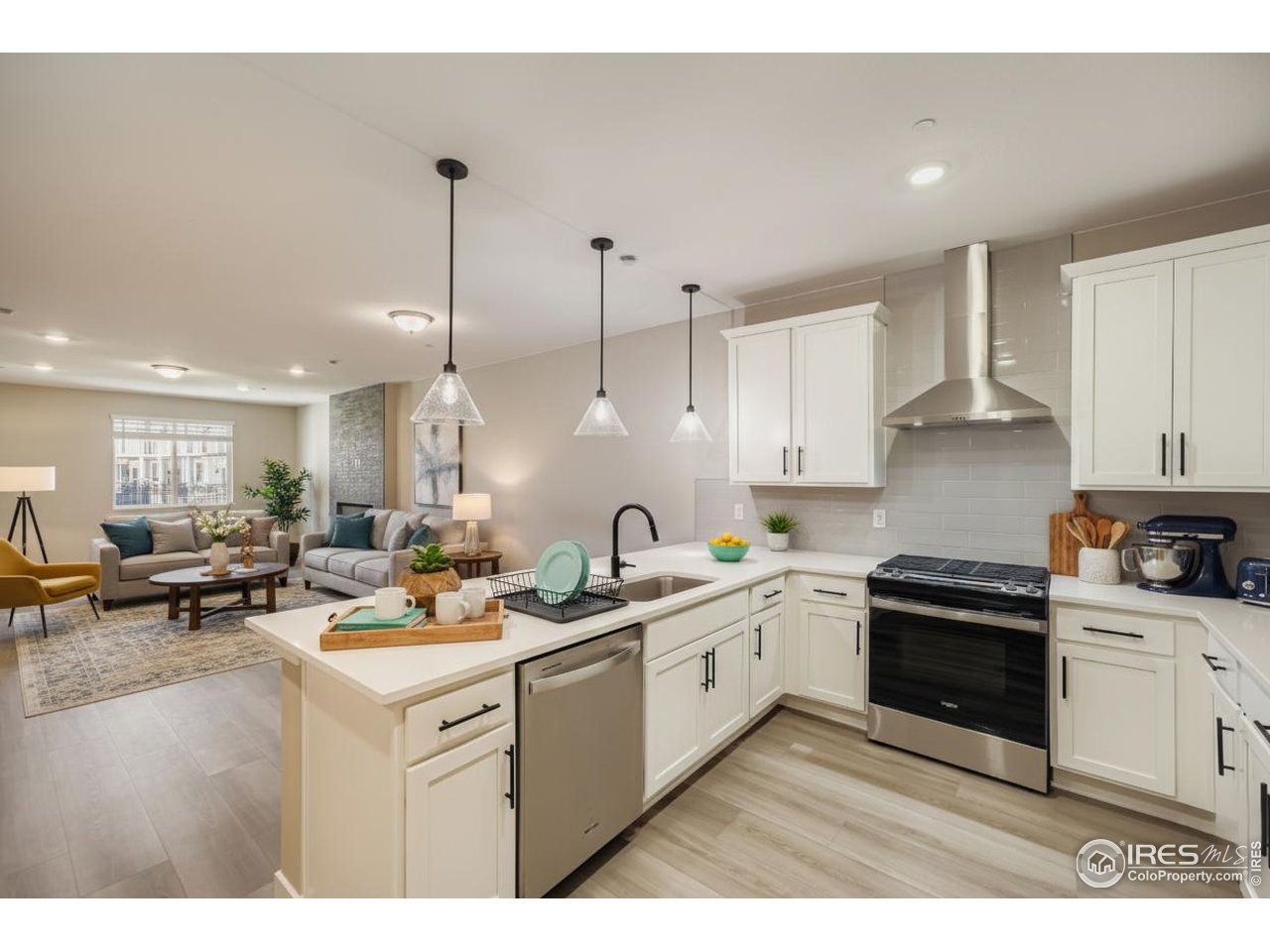 2768 Bear Springs Cir