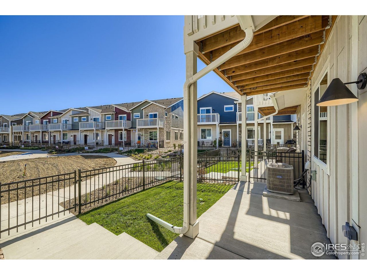 2768 Bear Springs Cir