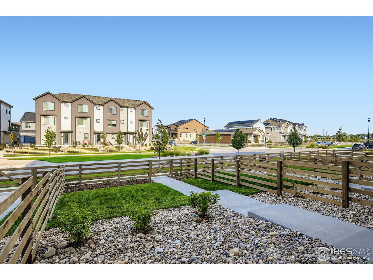 777 Silver Maple Ln