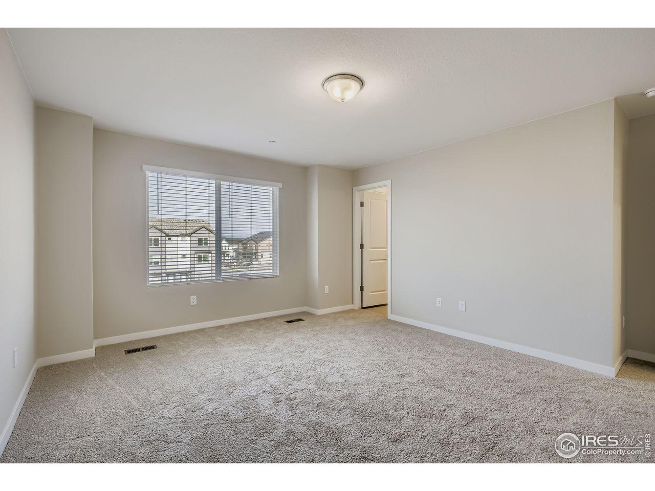 777 Silver Maple Ln