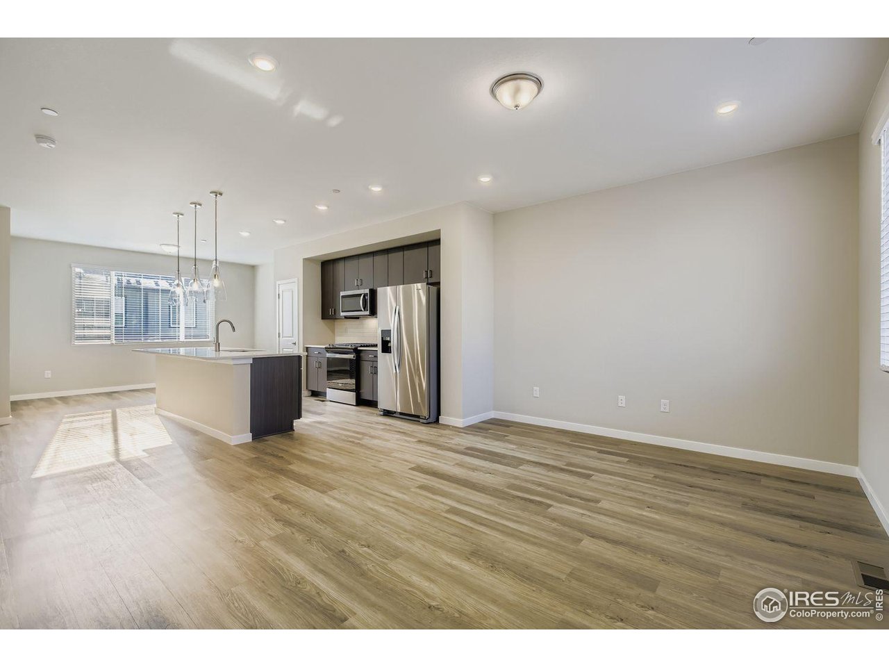 777 Silver Maple Ln