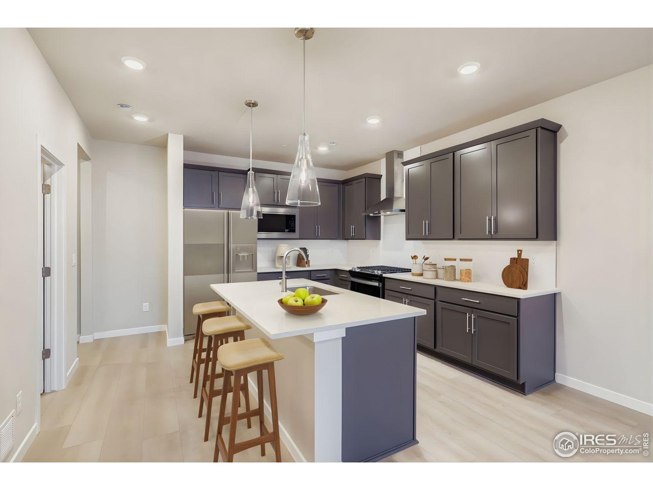 2858 Bear Springs Cir