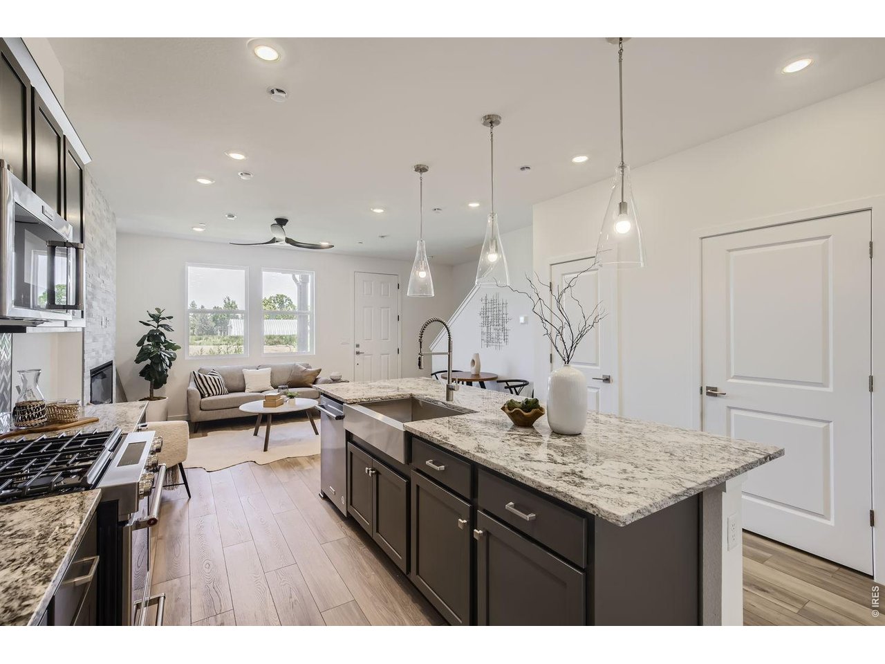 2807 Bear Springs Cir