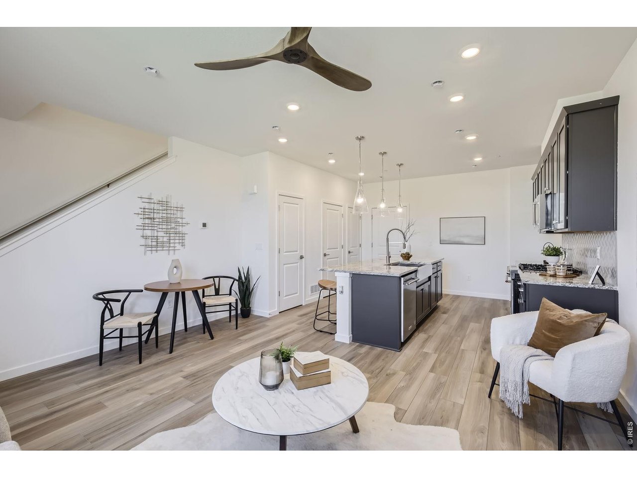 2807 Bear Springs Cir