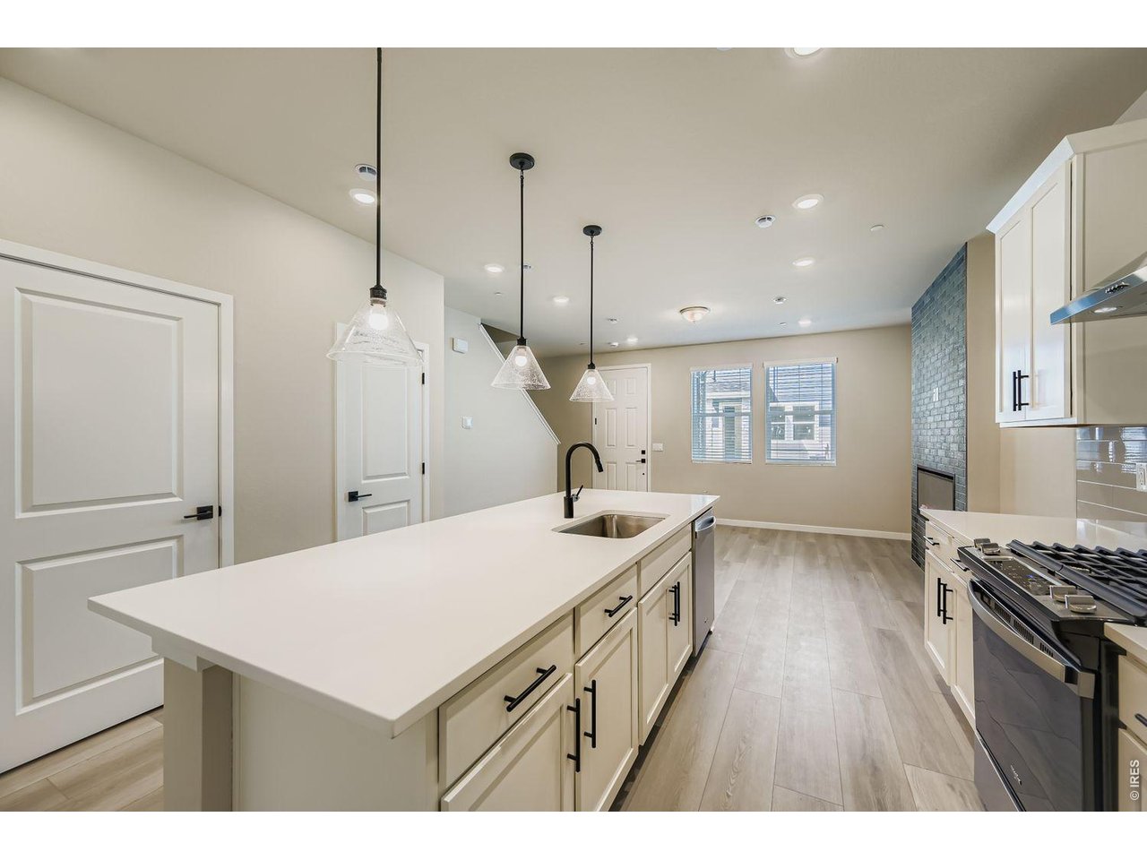 2809 Bear Springs Cir