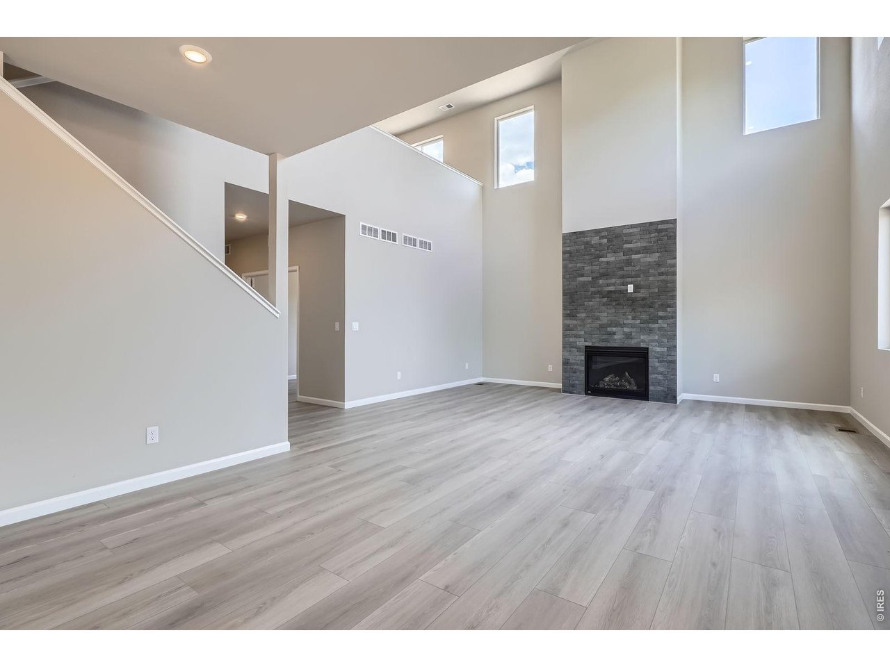 364 Rustic Barn Ln