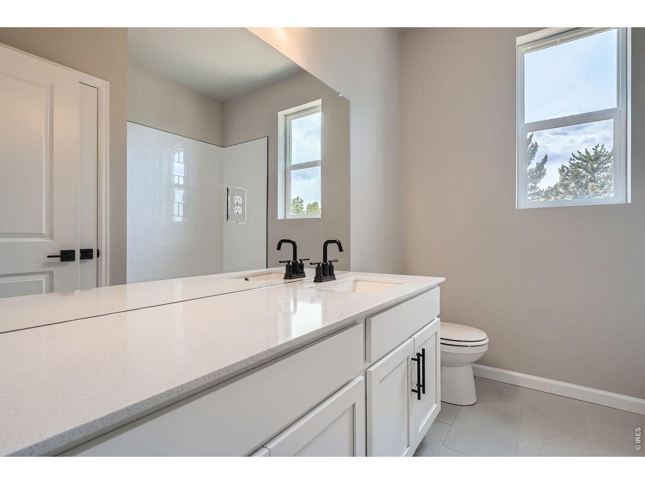 364 Rustic Barn Ln