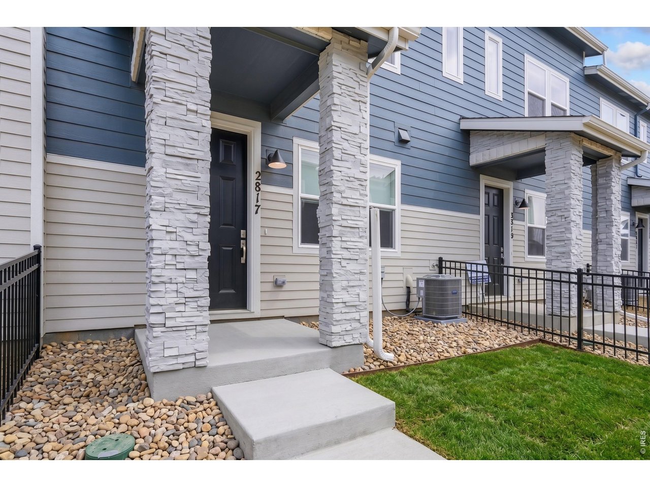 2817 Bear Springs Cir