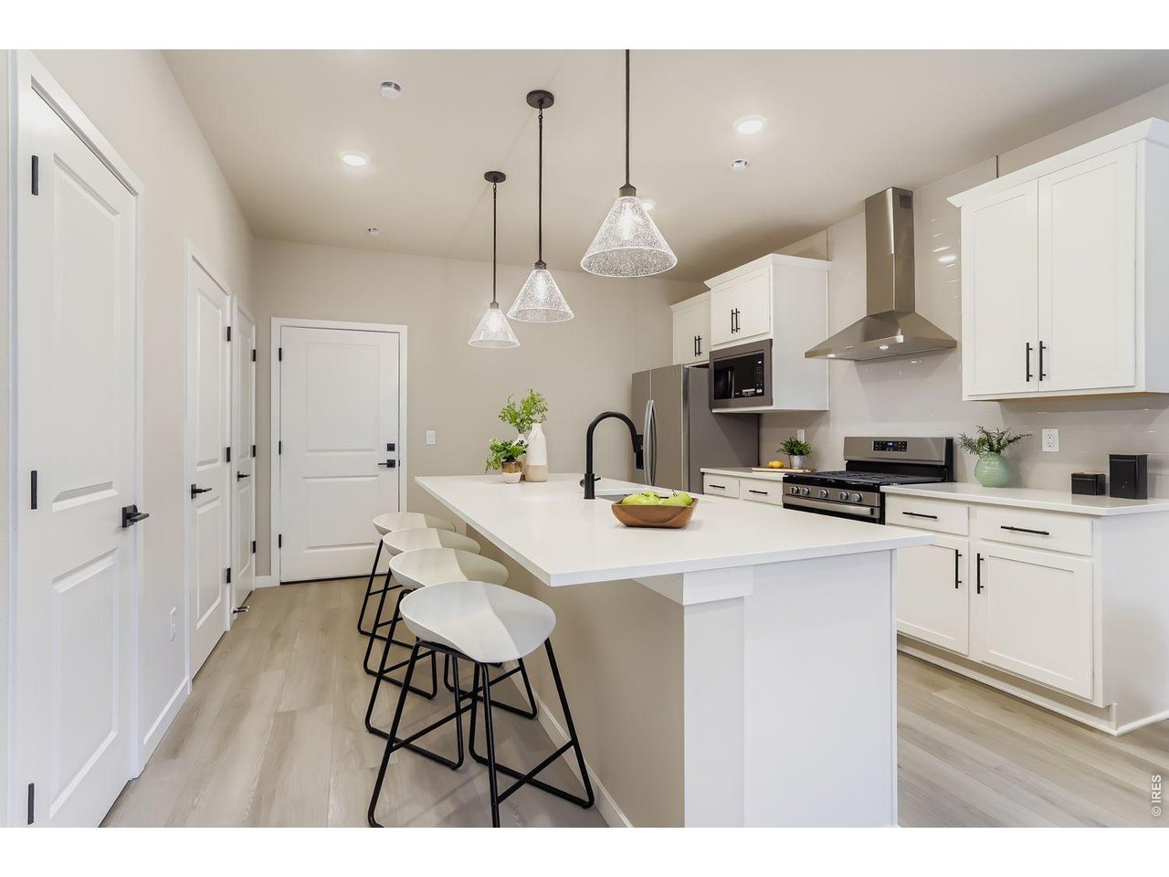 2817 Bear Springs Cir