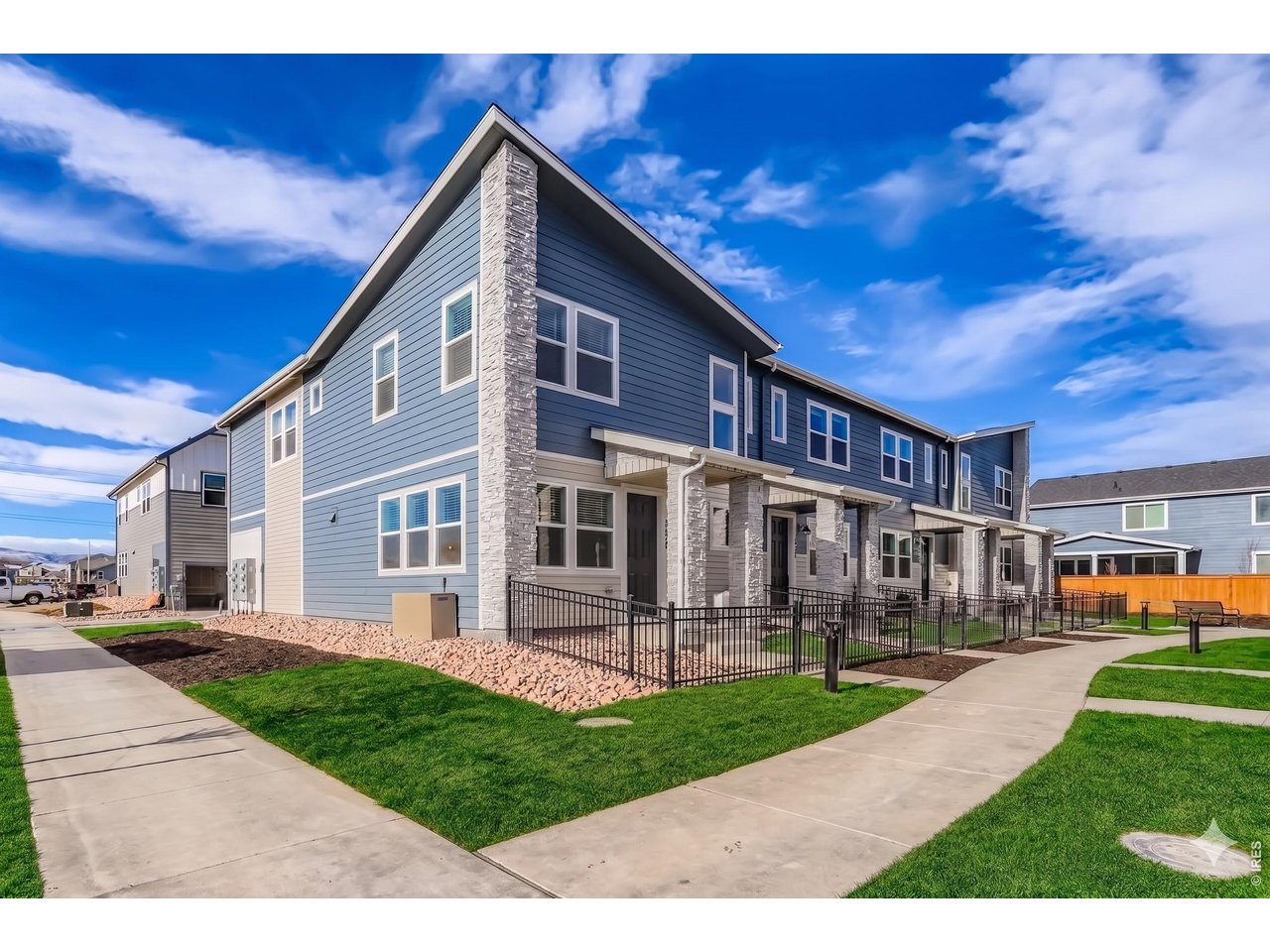 2817 Bear Springs Cir