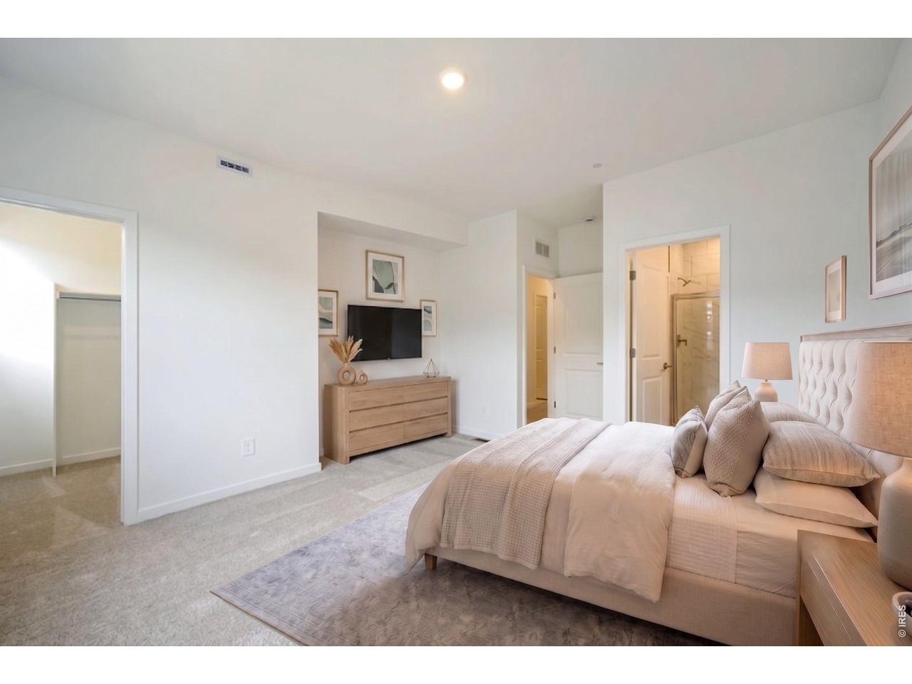 2817 Bear Springs Cir